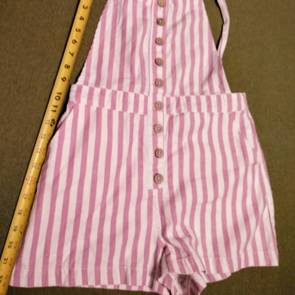 FOREVER 21 MEDIUM JR SHORTALL/OVERALL. - Picture 5 of 8